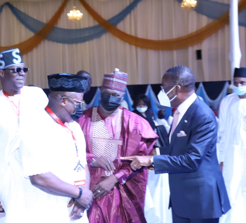 Speakers’ confab applauds Okowa in standing ovation over financial autonomy for state legislature, judiciary