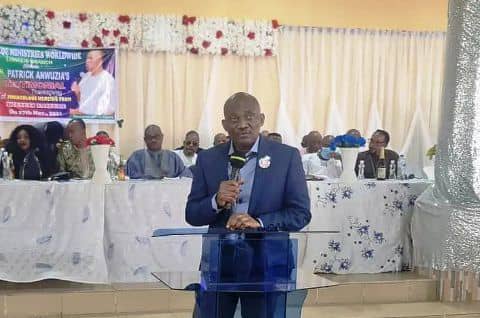 Elumelu joins Pastor Anwuzia on mega thanksgiving service