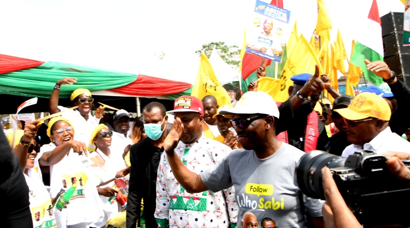 Jubilant crowd welcomes Delta PDP Campaign team to Burutu waters, as Okowa discloses re-award of Ayakoromo Bridge contract