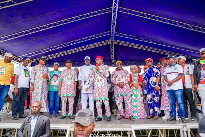 2023: Smart, helicopter votes await PDP  as curtain draws on party’s LG campaigns in Bomadi, Warri North; Okowa seeks votes for PDP to rescue Nigeria